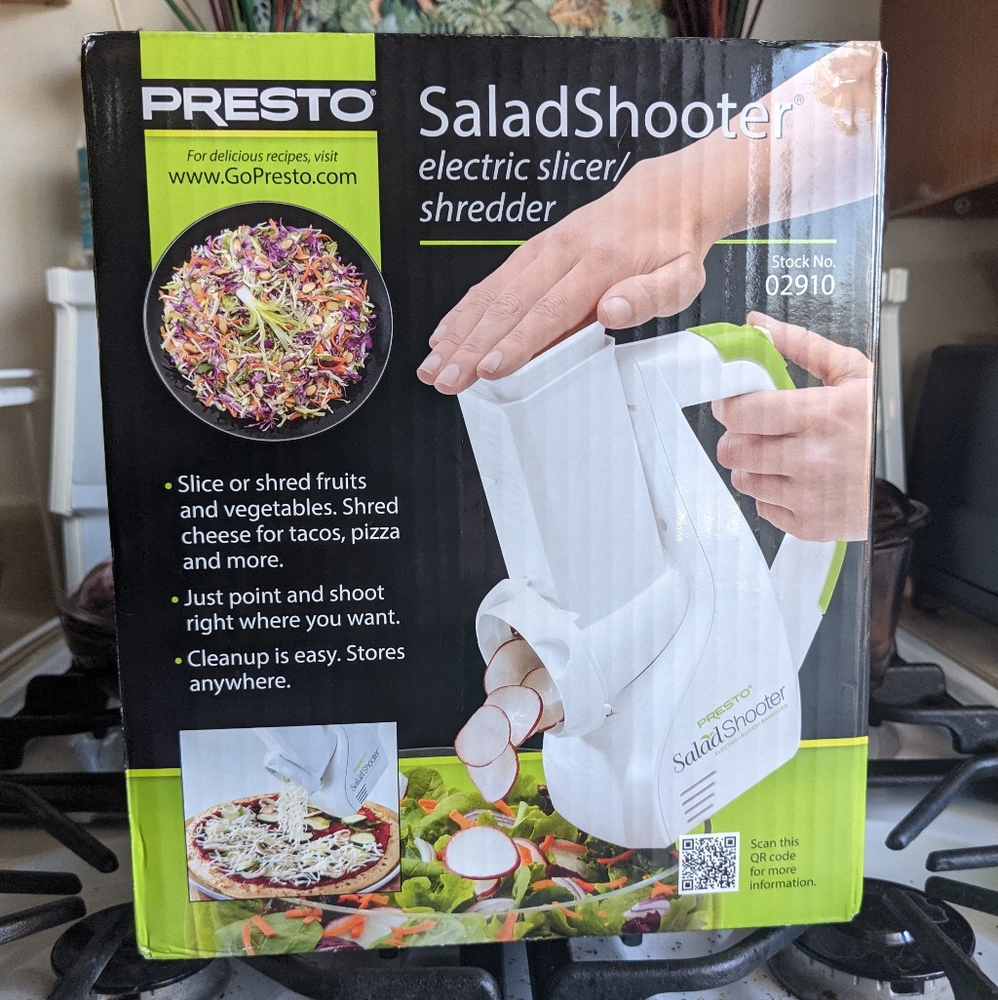 lil salad shredder/cutting boards